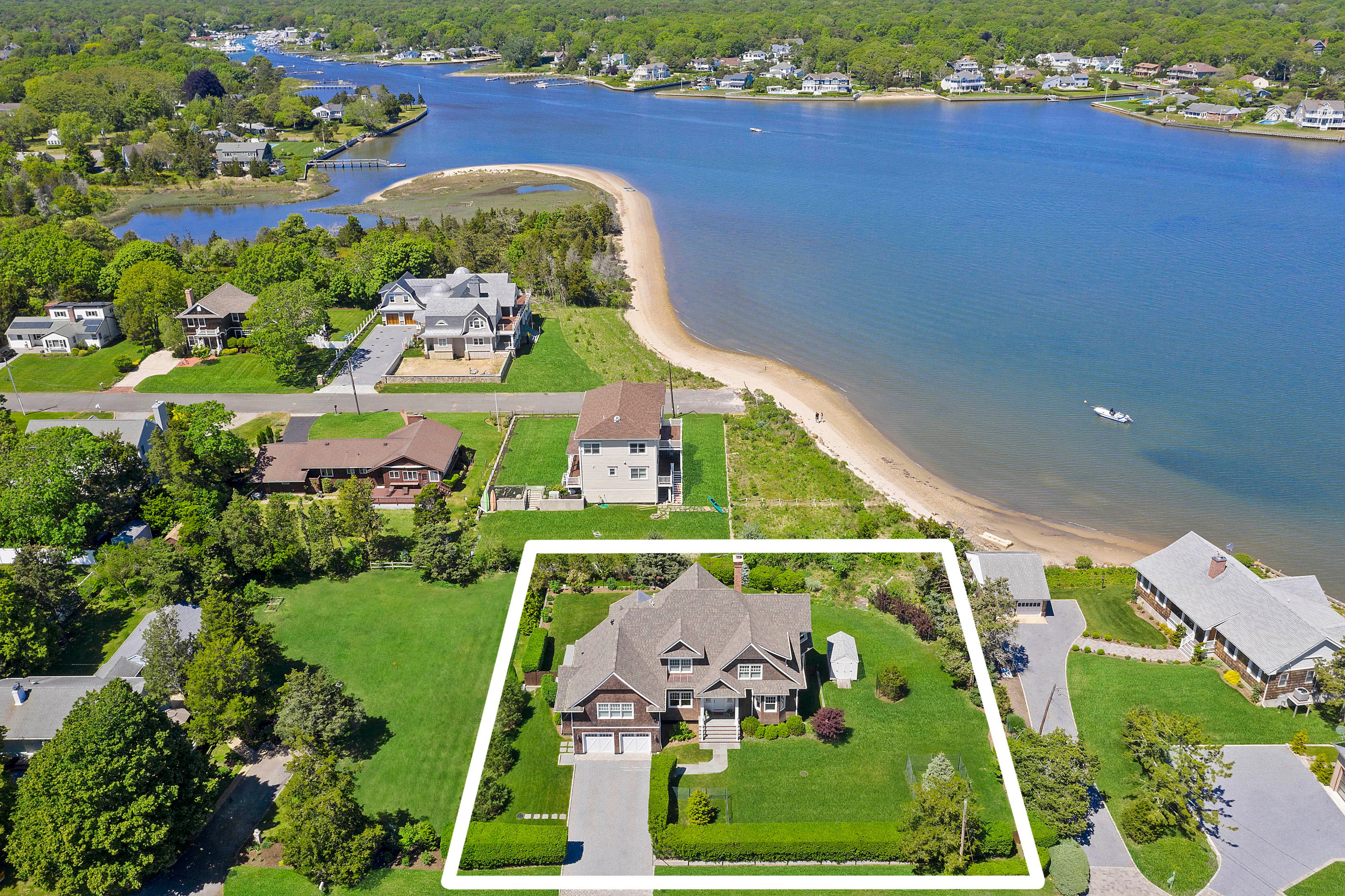 19 East Point Ln, Hampton Bays, NY 11946 Out East