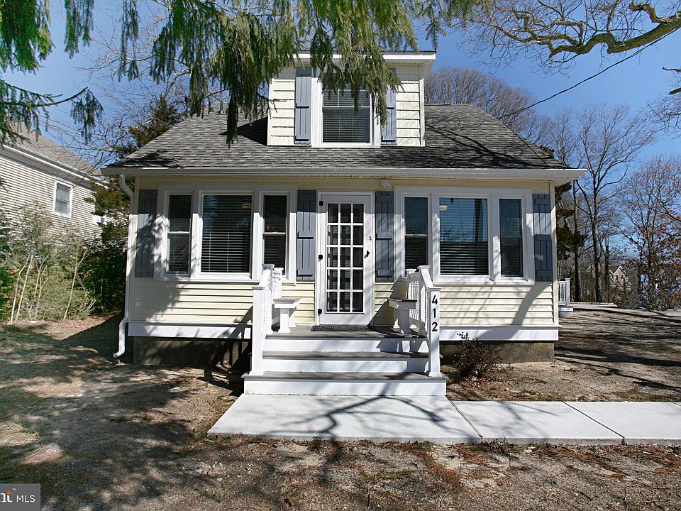 1st image of 412 W Ocean Heights Ave