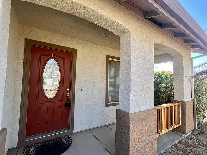 3 bed, 2.0 bath, 1638 sqft, $2,695 — Photo 2