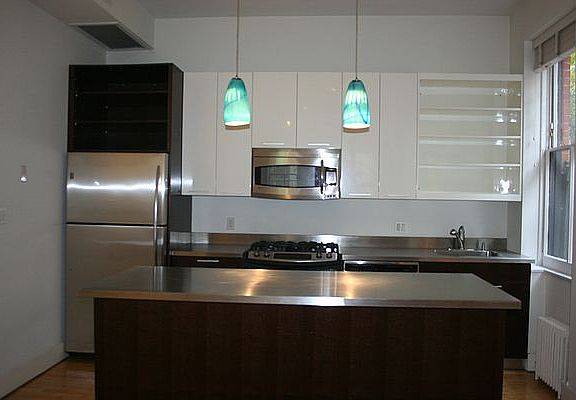 5th image of 14 Bank St APT 1