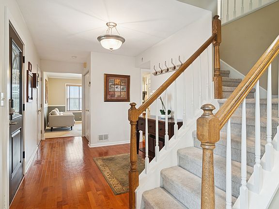 4th image of 481 Pheasant Ridge Rd