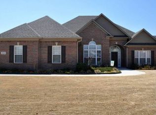 2824 Winterberry Way SE, Hampton Cove, AL 35763