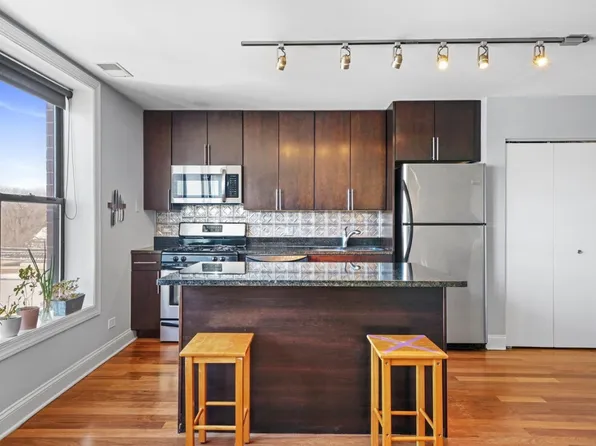 1600 N Halsted St APT 3F, Chicago, IL 60614