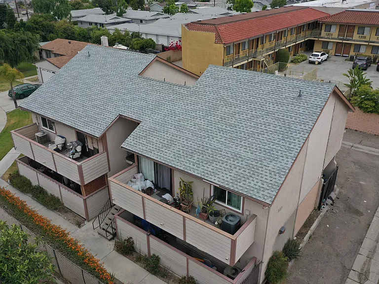 2600 W Porter Ave — Photo 1