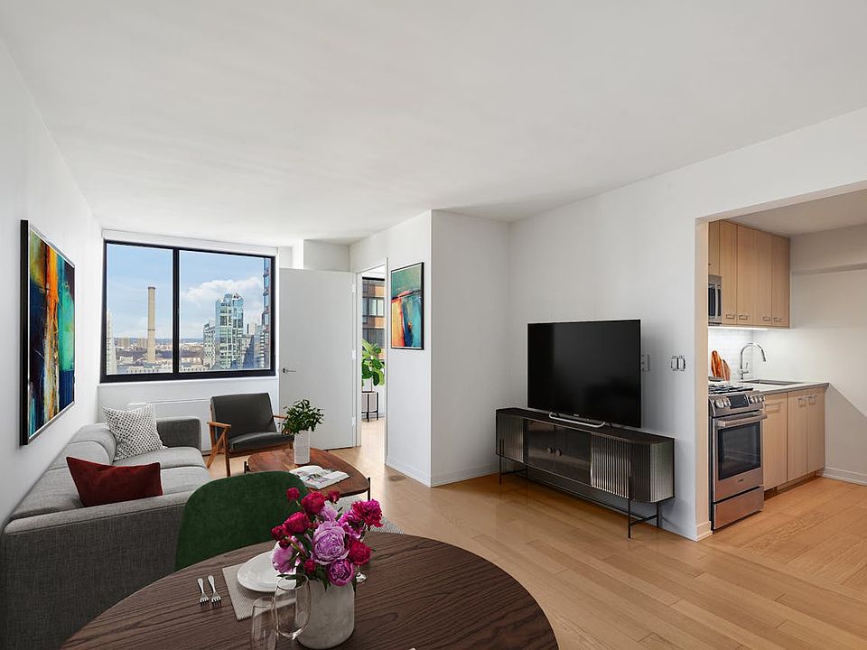 1st image of Columbus Cir #S33d