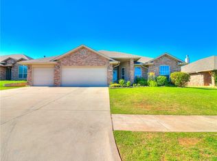 1517 SE 13th St, Moore, OK 73160