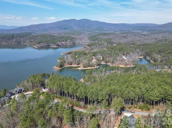 154 W Point Dr, Nebo, NC 28761