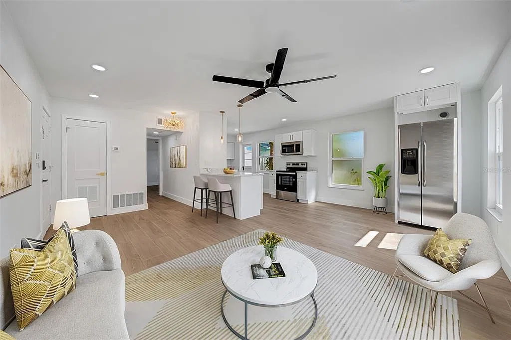 1 bed, 1.0 bath, 735 sqft, $1,750 — Photo 2