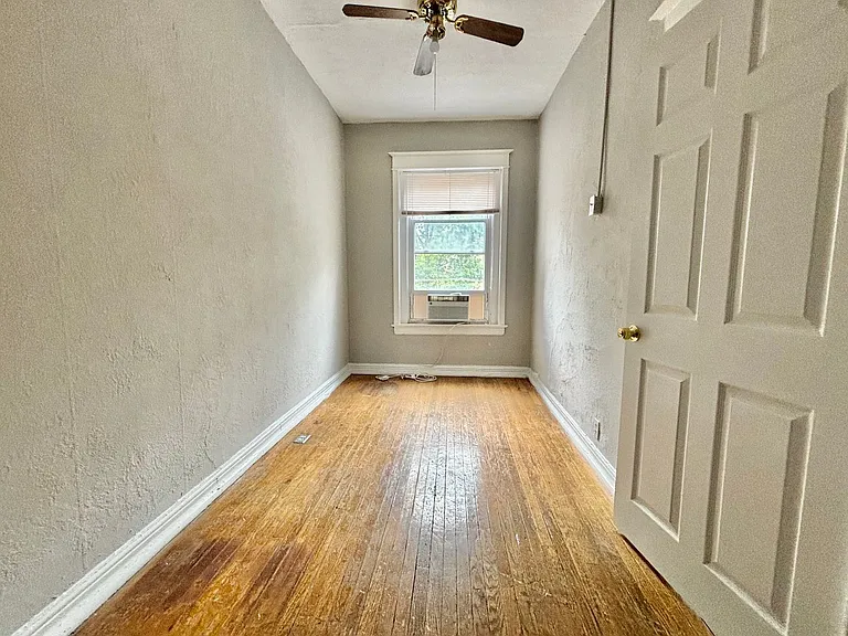 Afton Apartments — Photo 10