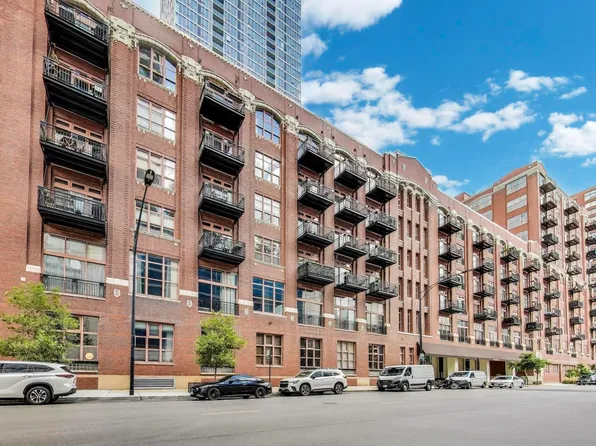 360 W Illinois St APT 503, Chicago, IL 60654