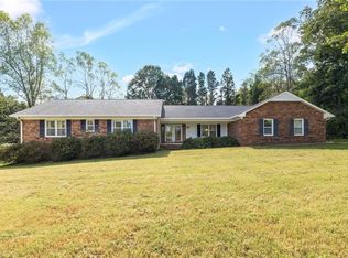 112 Macgregor Ln, Stoneville, NC 27048