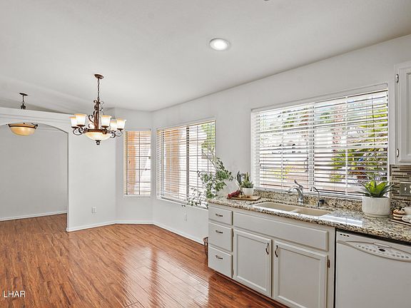 5th image of 2921 Cumberland Dr