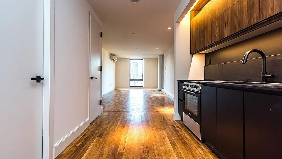 1 Duffield St #108