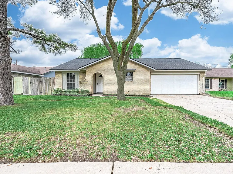 3610 Brier Gardens Dr — Photo 1