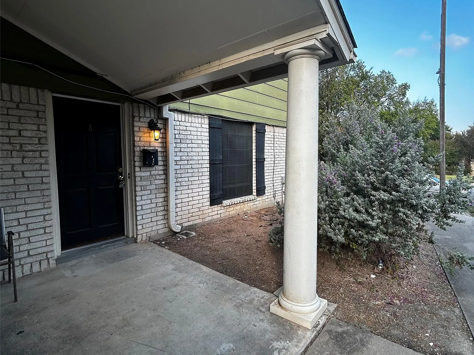 2 bed, 1.5 bath, 5116 sqft, $1,395 — Photo 2