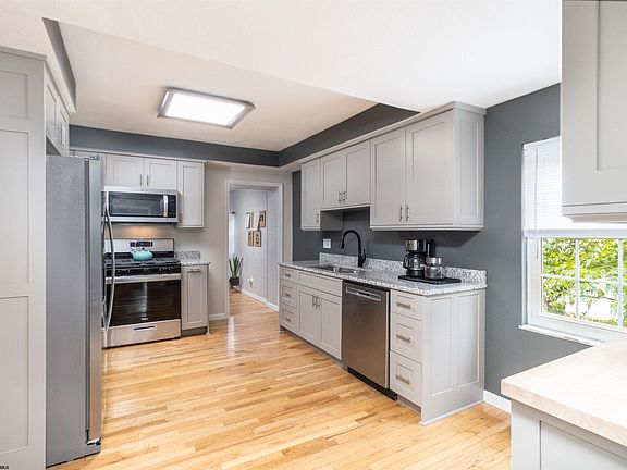 5th image of 57 Jo Harry Drive