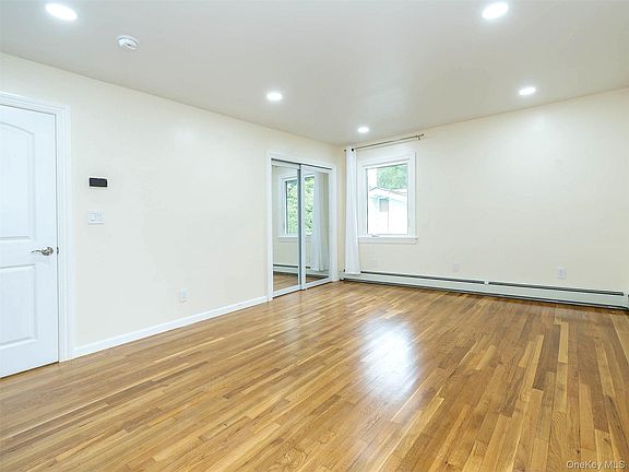 4th image of 57 Sandy Hollow Rd