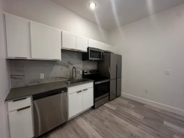 4514 Bryan St #201 — Photo 4