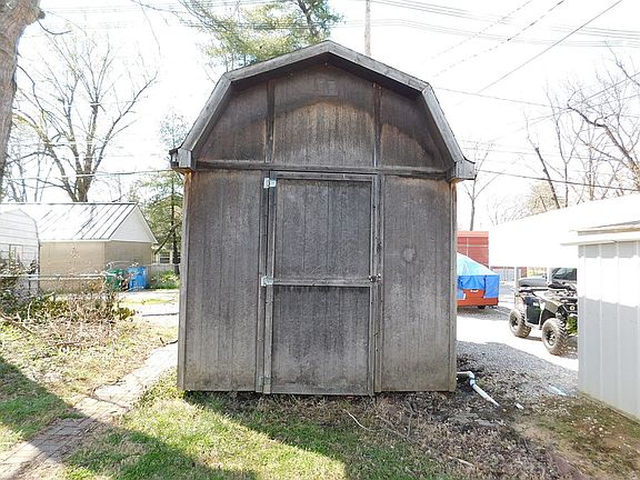 5th image of 304 N Tekoppel Ave