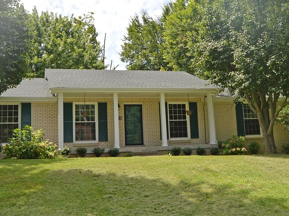 1st image of 810 Alton Dr