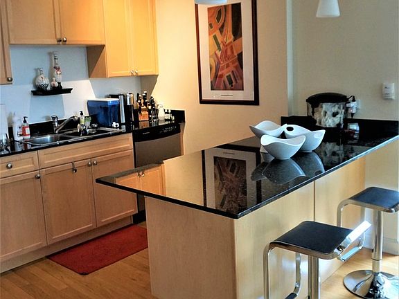 5th image of 1250 S Michigan Ave APT 1302