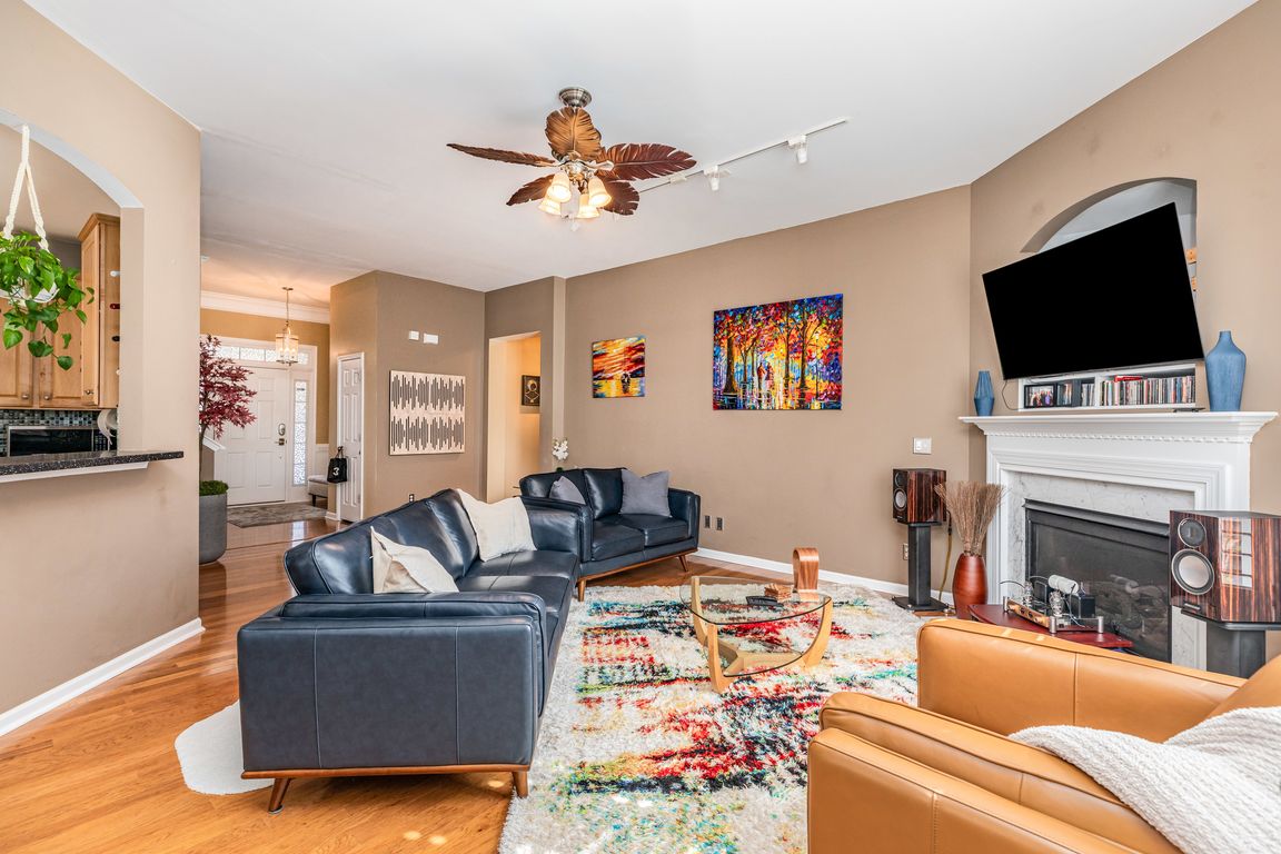 next background image