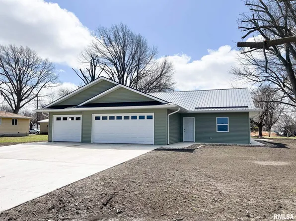 706 W Topeka St, Toluca, IL 61369