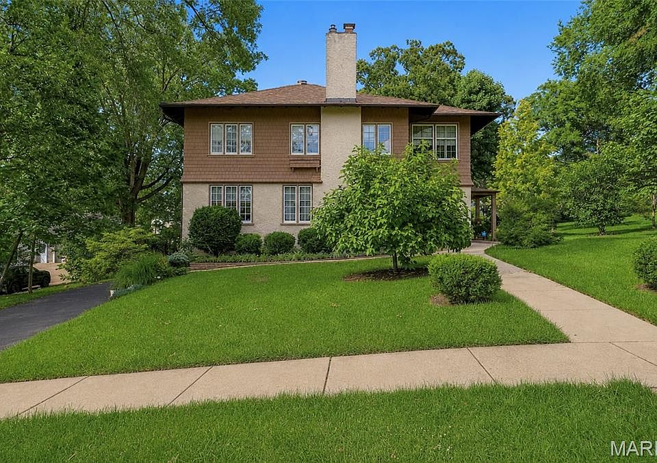 1st image of 445 Algonquin Pl