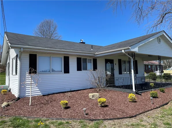 4 Lower Idlewild Dr, New Castle, PA 16101