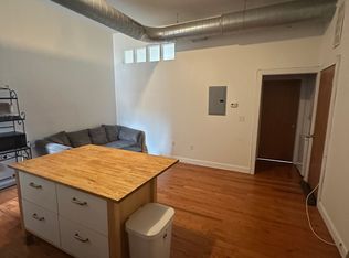 249 S 10th St #2F, Philadelphia, PA 19107