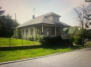19 Maplewood Ave, Cranston, RI 02920