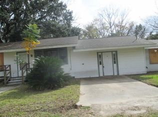 137 Schexnayder Ln, Hahnville, LA 70057