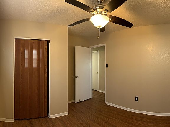 5th image of 3525 Sheridan St #10490651