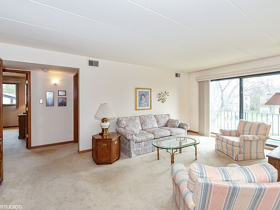 5th image of 11042 S Theresa Cir APT 2C
