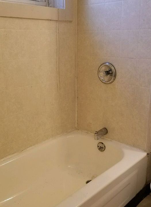 1st image of 10707 Detroit Ave APT 3