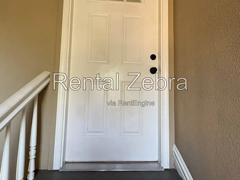 362 W 22nd St #362 — Photo 2