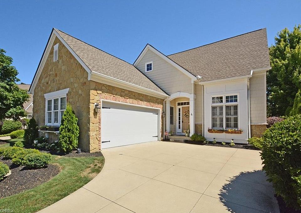 1st image of 4 River Place Dr