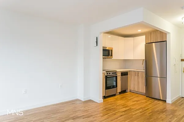 Rented by MNS Marketing | media 2