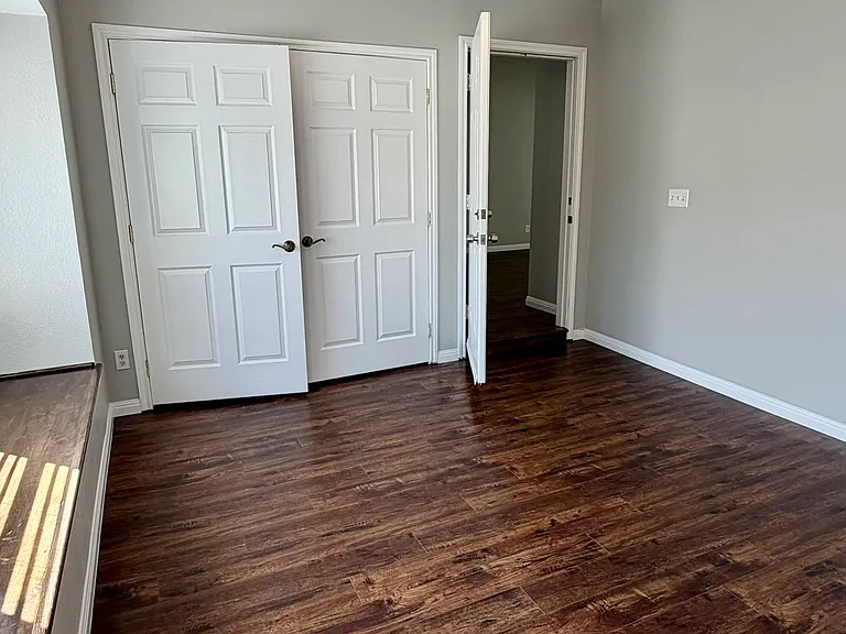 1803 Redbud Cir — Photo 17