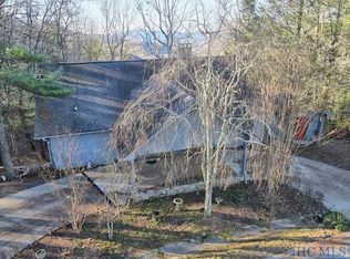 1417 Ridgepole Dr, Dillard, GA 30537