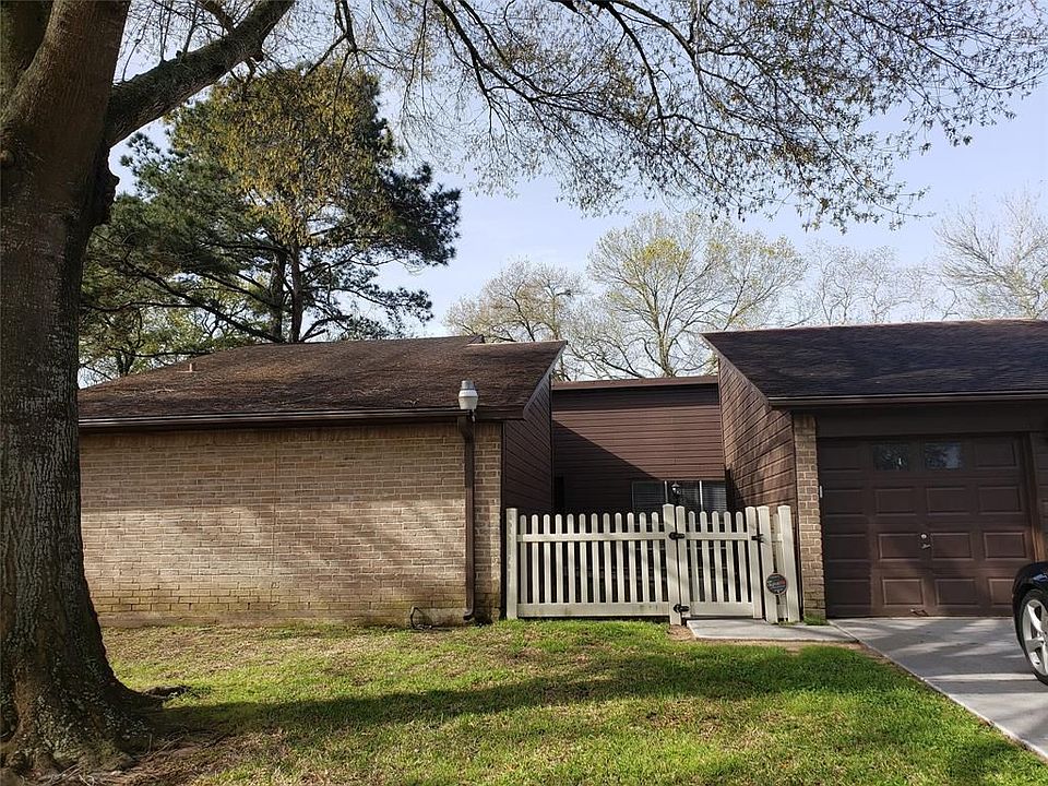 1st image of 16122 Barcelona Dr