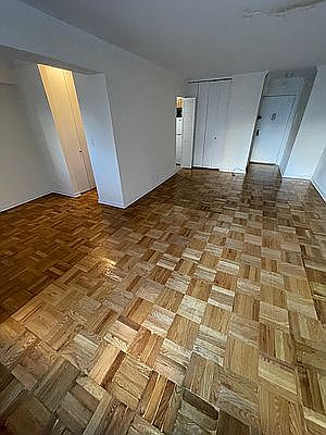 4th image of 311 E 50th St #8J