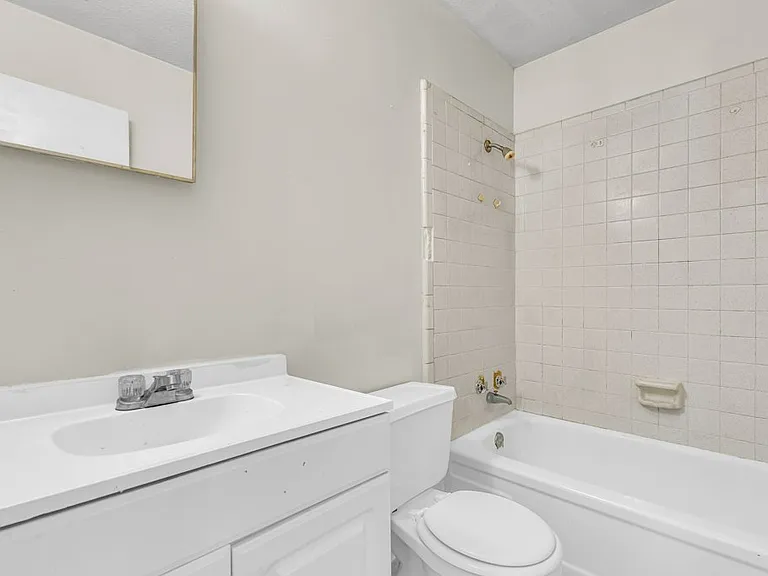26944 E Main St #17 — Photo 9