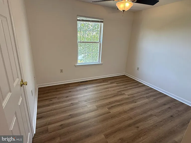 1183 River Bend Ct — Photo 9