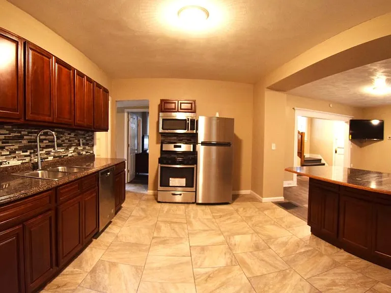 61 Leroy St #1 — Photo 1