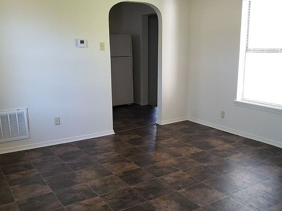 5th image of 305 N 21st St