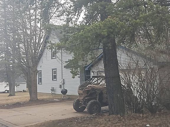 3rd image of 1830 E 39th St