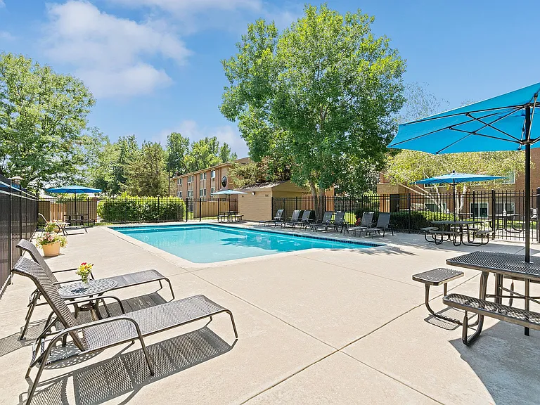 Soak up the sun in our sparkling pool_your ideal spot for leisure and relaxation.