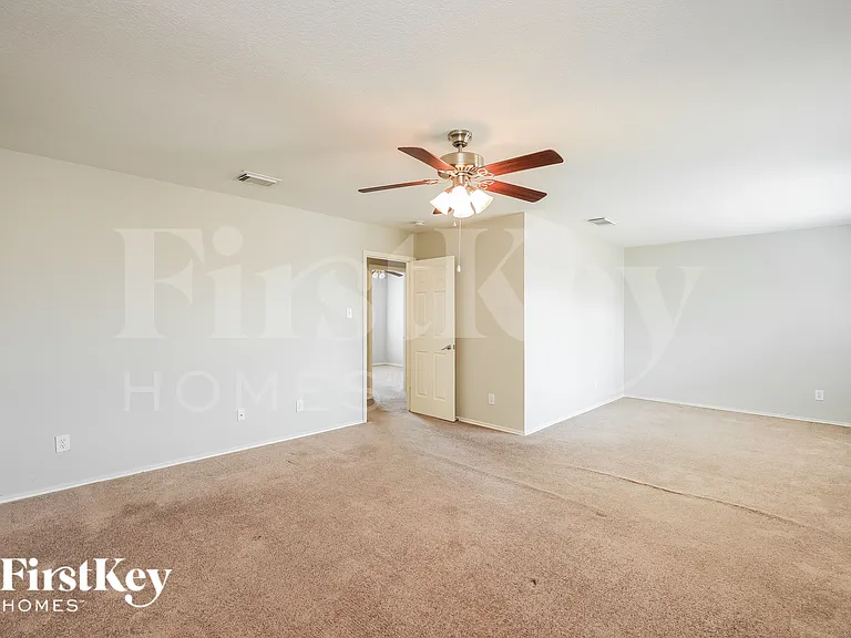 10123 Fourwind Pass — Photo 10