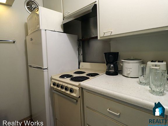 4th image of 700 S 17th St #4